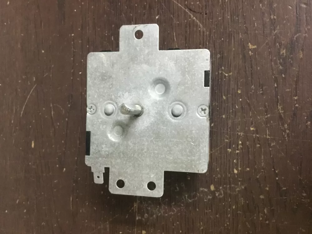 Whirlpool  Maytag  Roper  Crosley  Admiral  Estate  Magic Chef WP8299764  AP6012579  8299764  831500  PS11745789 Dryer Timer