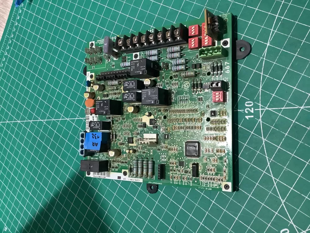 Carrier CEBD430667-06A Furnace Control Board Circuit Bryant AZ187631 | AR132