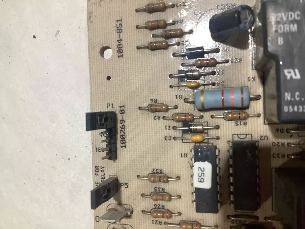 Lennox Armstrong 100269-01 1084-851 1084-83-851B Control Board AZ106946 | AR1693