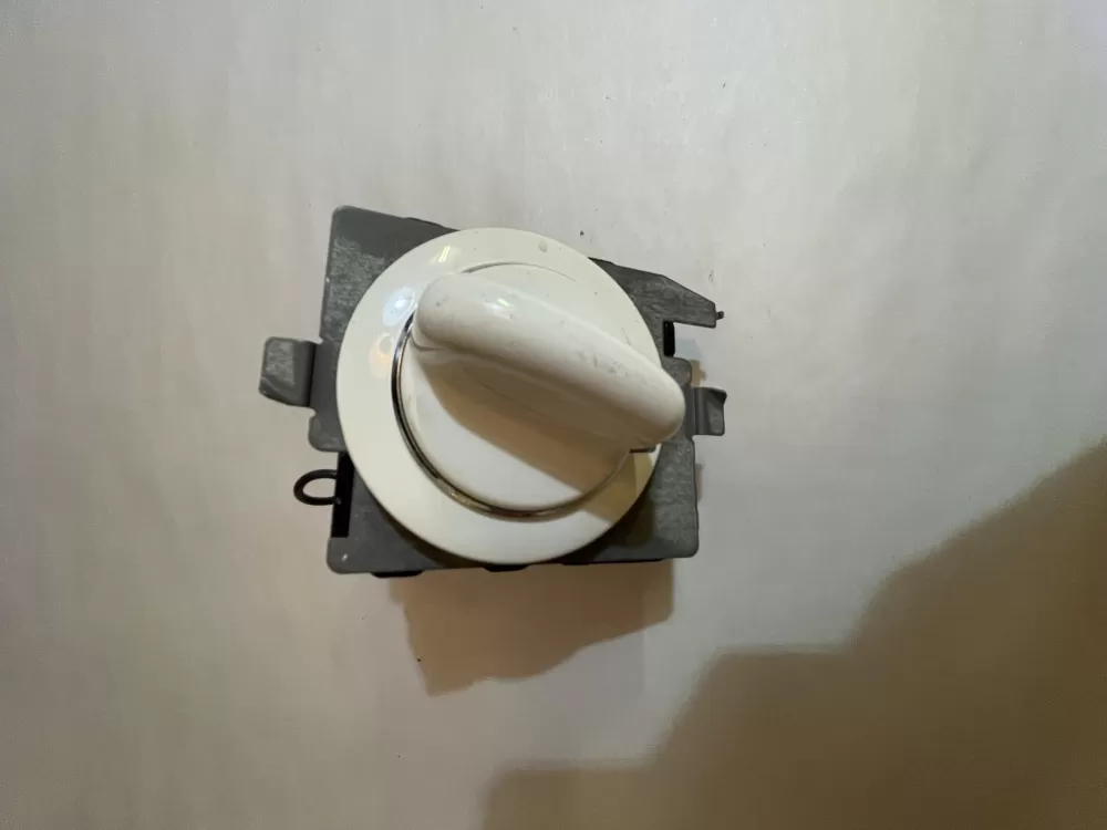 GE 572D520P021 WE4M271 Dryer Timer AZ189967 | KM706