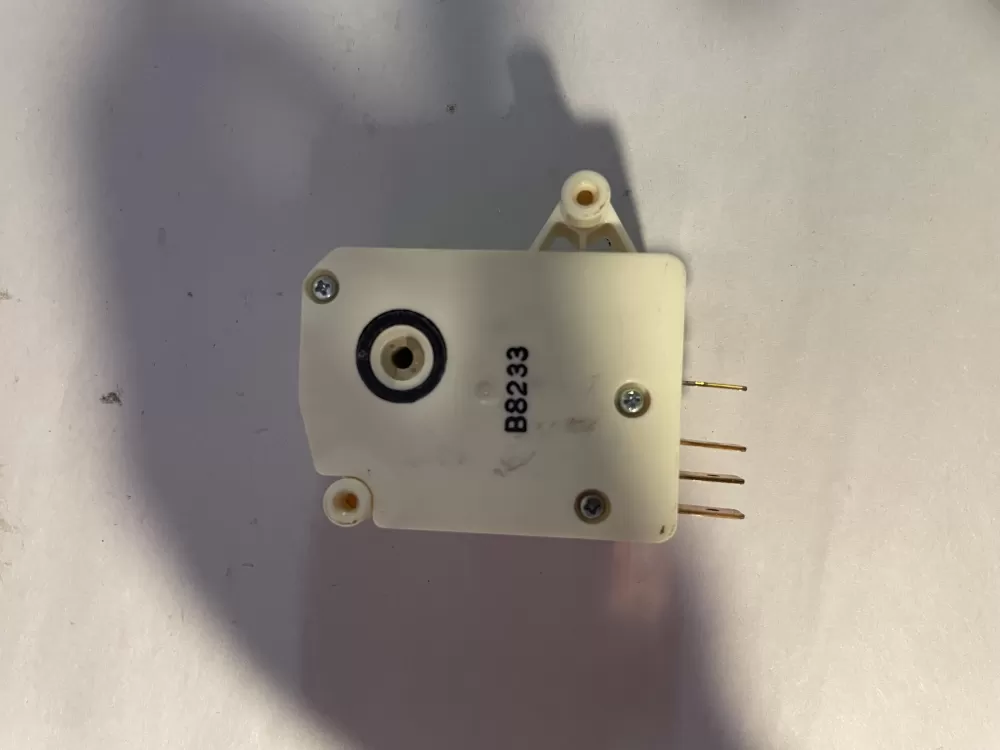 Frigidaire Kenmore 215846604 Refrigerator Defrost Timer AZ198336 | KM2728