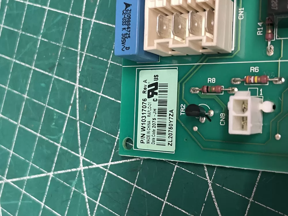 Whirlpool Kenmore W10205552 Refrigerator Control Board AZ212948 | Wm784