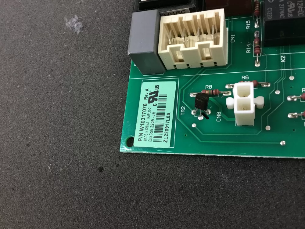 Whirlpool Kenmore W10205552 Refrigerator Control Board AZ79570 | NR2092
