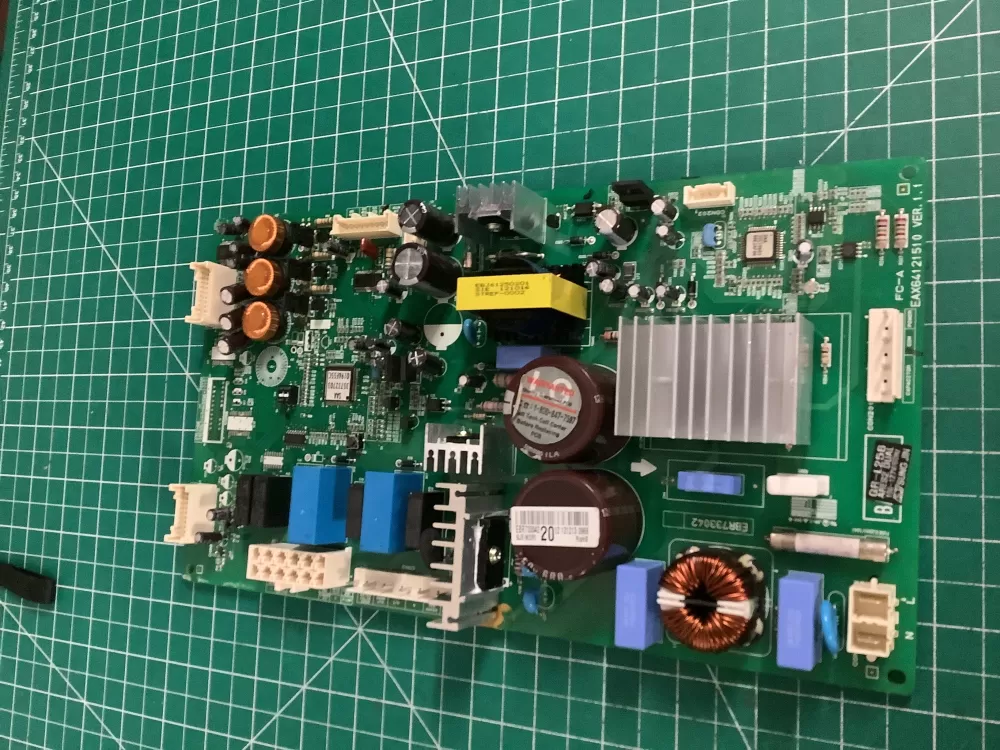 LG EBR73304220 Refrigerator Control Board AZ176728 | NR2637