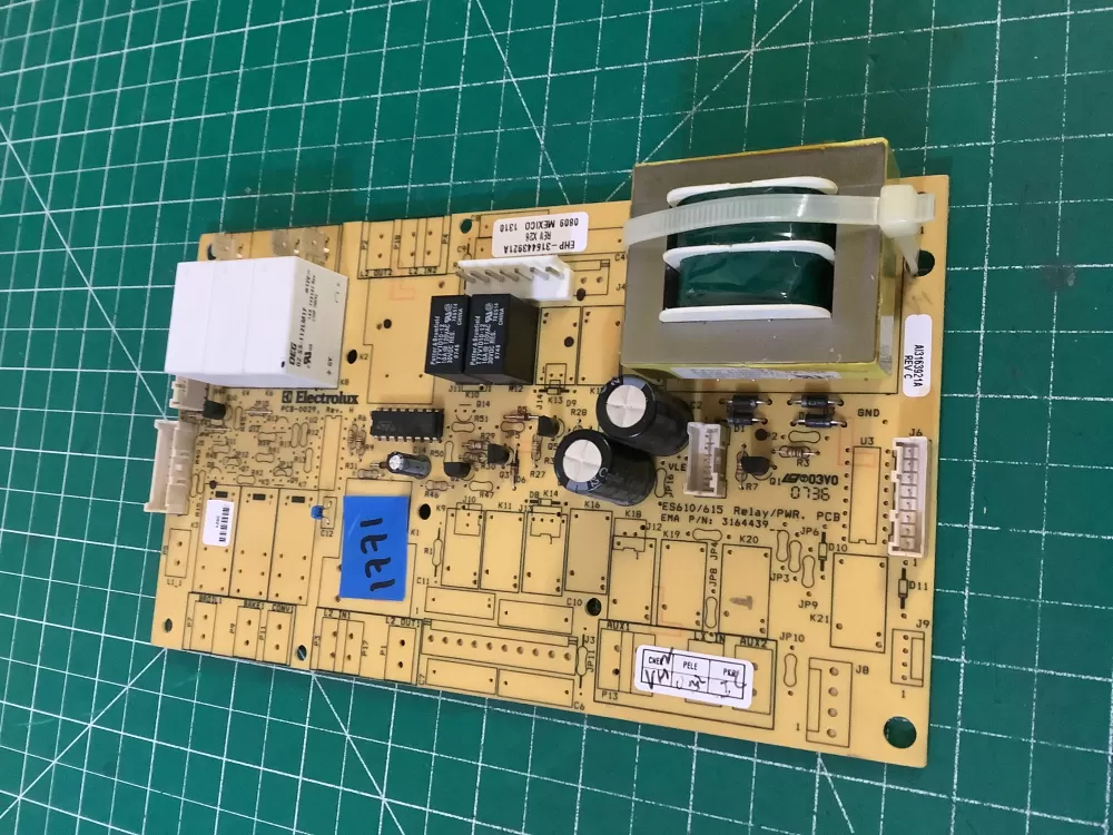 Whirlpool A13163921A Oven Range Control Board AZ209952 | NR1771