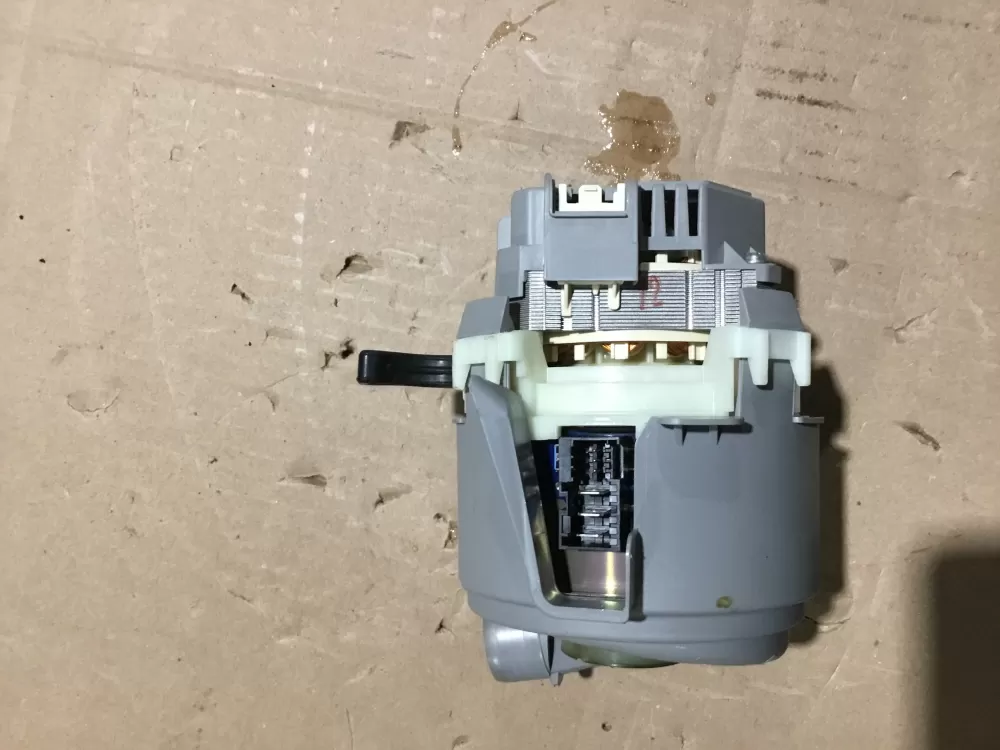 Bosch 9000897027 Dishwasher Circulation Pump Motor AZ89283 | SL112