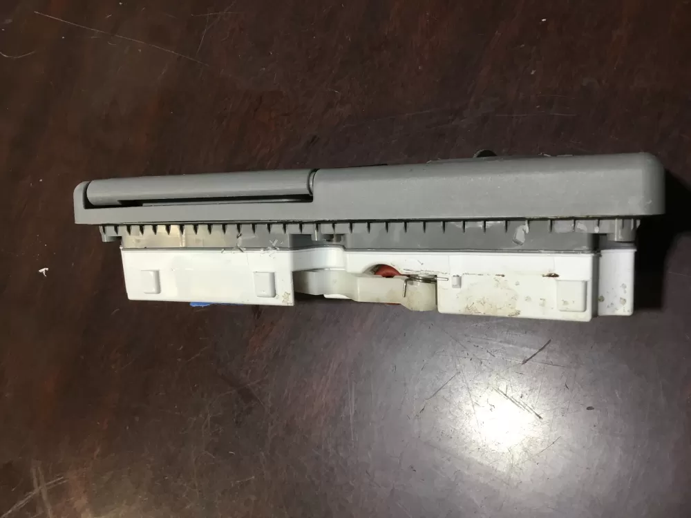 Maytag GE 10041864 Dishwasher Soap Dispenser Cascade