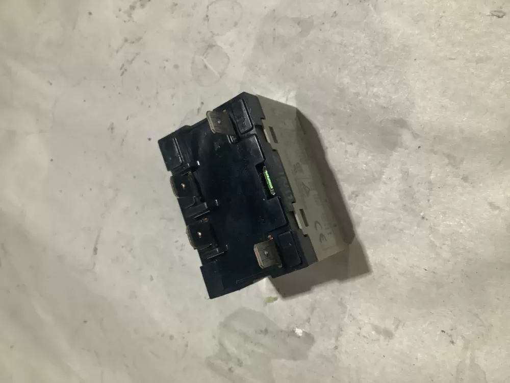 Bosch 5070000333 Dryer Relay AZ107117 | SL15