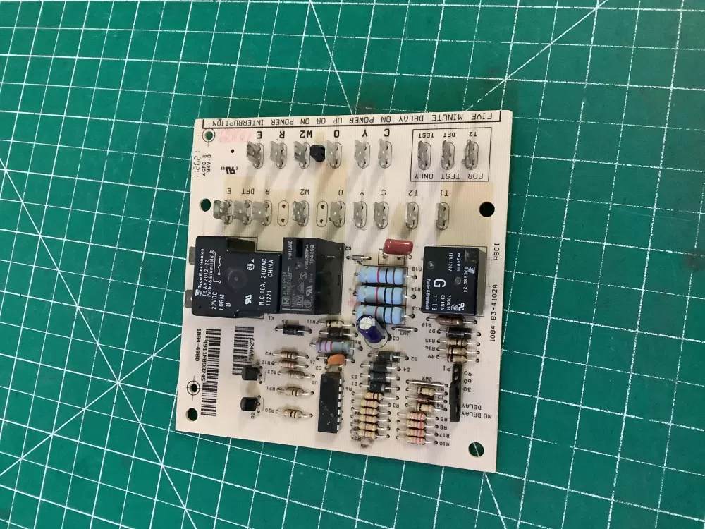 Goodman  Nordyne 1084-83-4102A Furnace Control Board Defrost