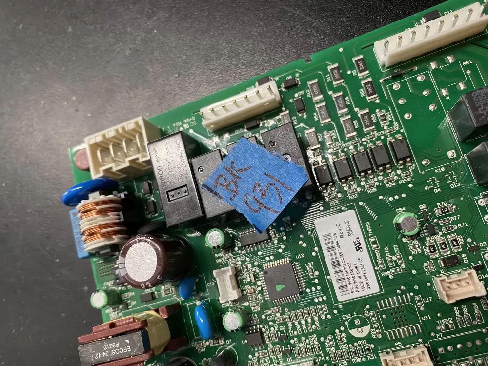 Whirlpool Maytag Amana W10438707 Refrigerator Control Board AZ22940 | BK931