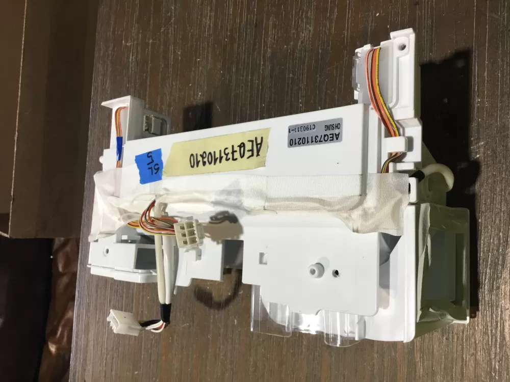 LG AEQ73110210 Refrigerator Ice Maker Assembly AZ57241 | SL5