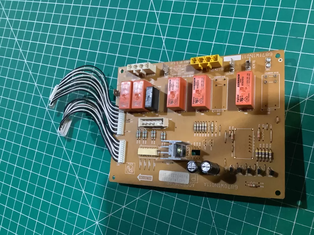 LG 6870W1N011A Oven Control Board Used