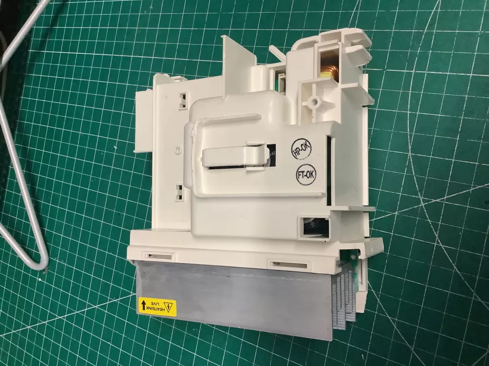 Frigidaire  Kenmore  Electrolux  White Westinghouse 5304504863  AP6025819  134409905  4452243  PS11758142  S134409904  S134409905  4246991  4246-99-100  01620880 Washer Control Board