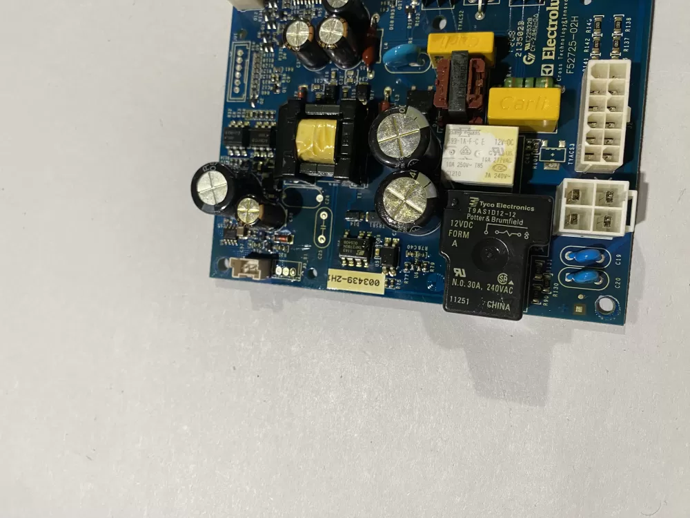 Frigidaire Electrolux F52725 02H Refrigerator Control Board AZ164836 | BK2541