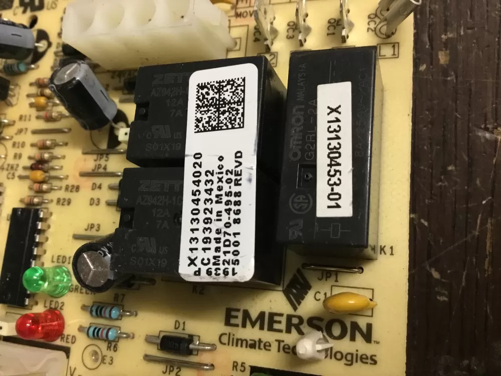 Emerson Trane X13130454020 21d70 495 02 Furnace Control Board AZ19629 | NR175