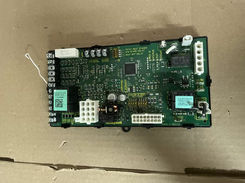 Lennox 100870-03 Furnace Control Board