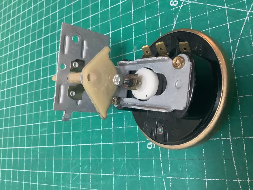 Whirlpool 738 848 2 Washer Water Level Pressure Switch AZ224609 | SLA116