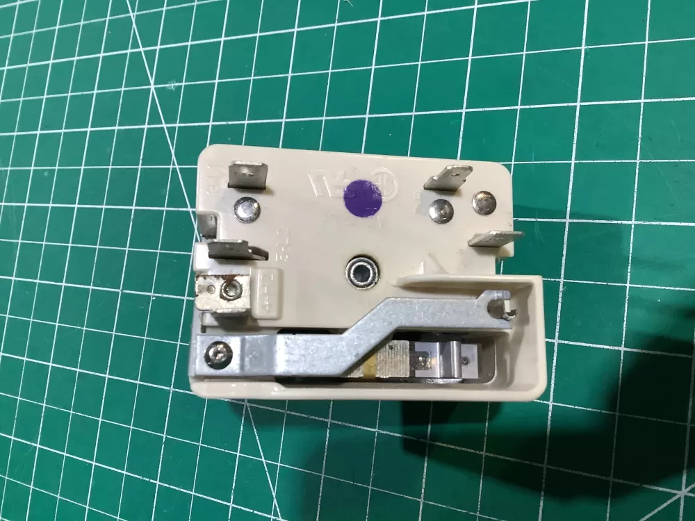 Maytag W10911303 Range Control Board Infinite Switch AZ143232 | SL168
