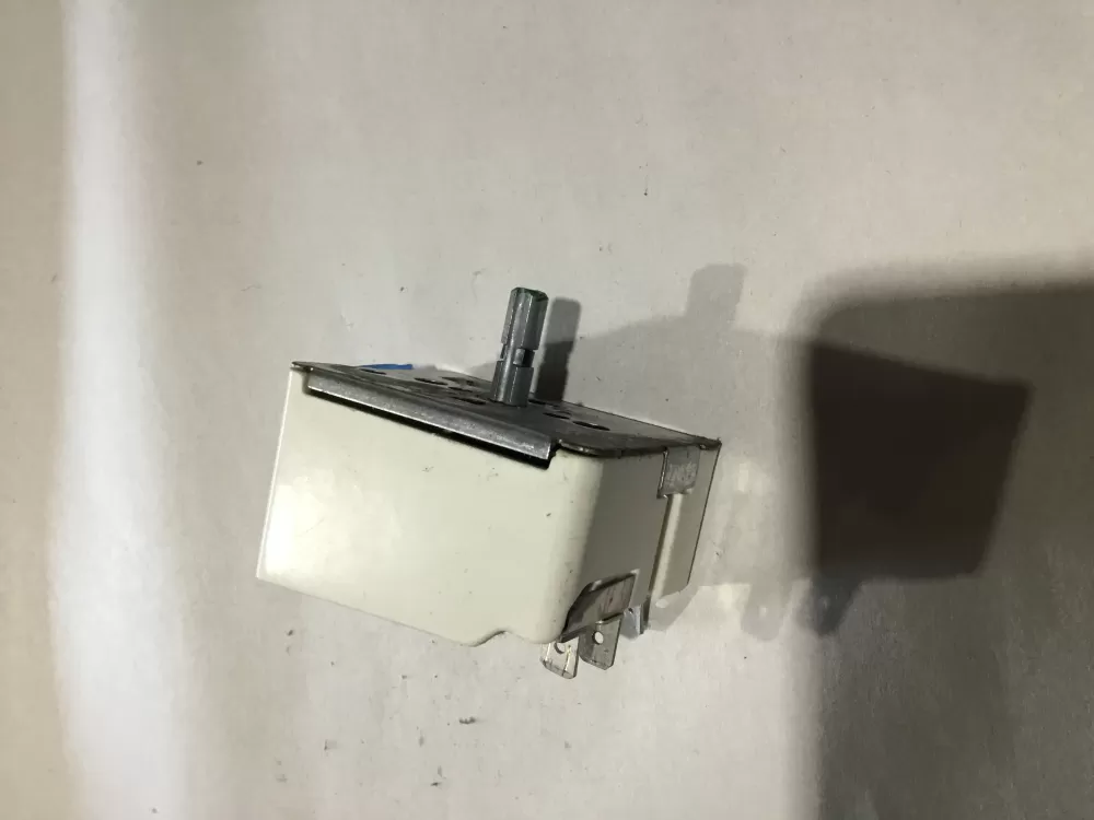 Hotpoint Kenmore WB24T10027 Americana Ran Switch AZ102224 | Sl110