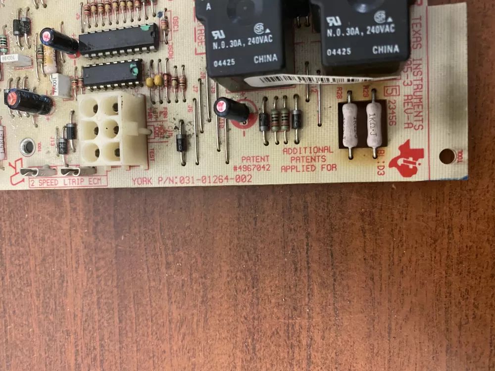 York Luxaire Coleman 031-01264-002 Furnace Control Board AZ45066 | BK1766