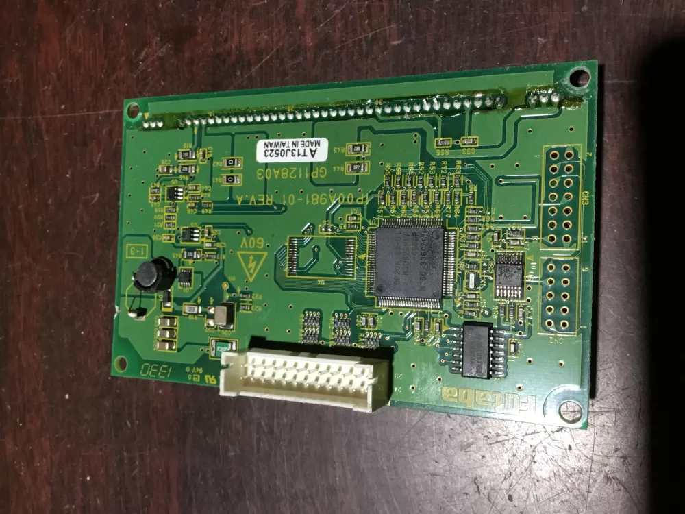 GE Microwave VF Display Control  Part# 1P00A981-01 GP1128A03  AZ72827 | NR1827