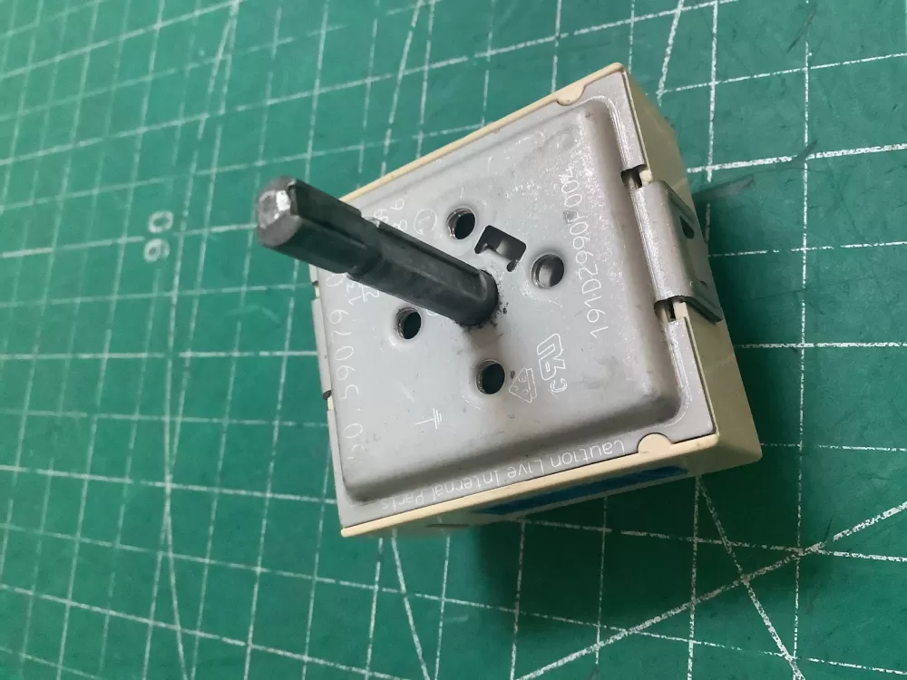 GE Samsung 191D2990P004 Range Switch AZ221370 | SLA47