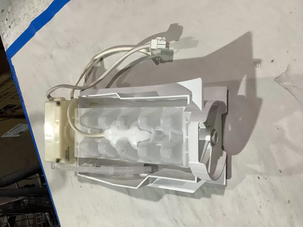 Frigidaire  Electrolux 243297610 Freezer Ice Maker