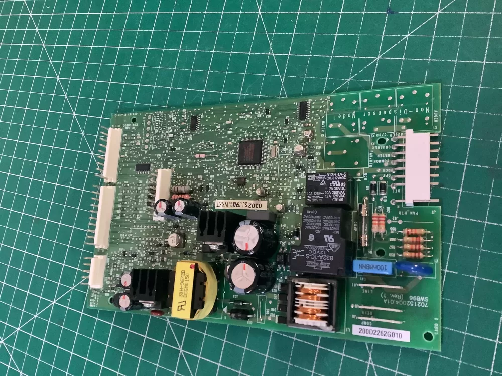 GE 200D2262G010 70215200401A WR55X10151 Refrigerator Control Board