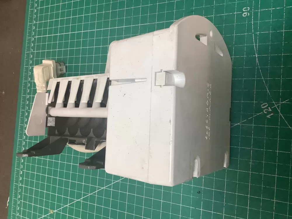 GE Kenmore 200d1181g026 Refrigerator Ice Maker AZ223274 | SLA149