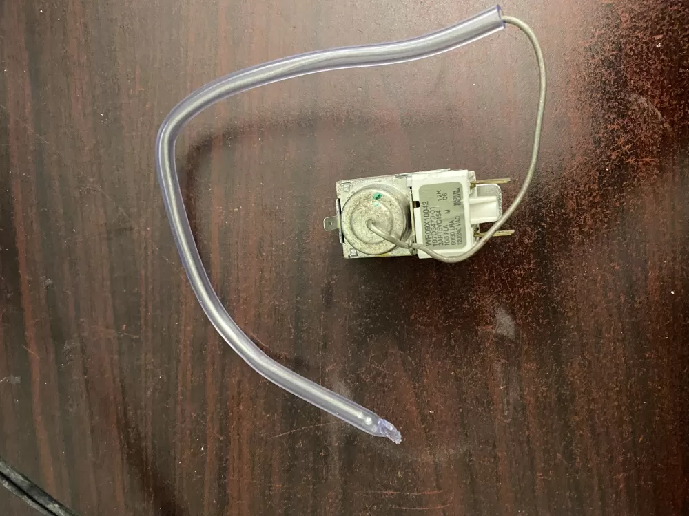 Hotpoint WR09X10042 Refrigerator Thermostat Cold Control AZ90758 | BK1438