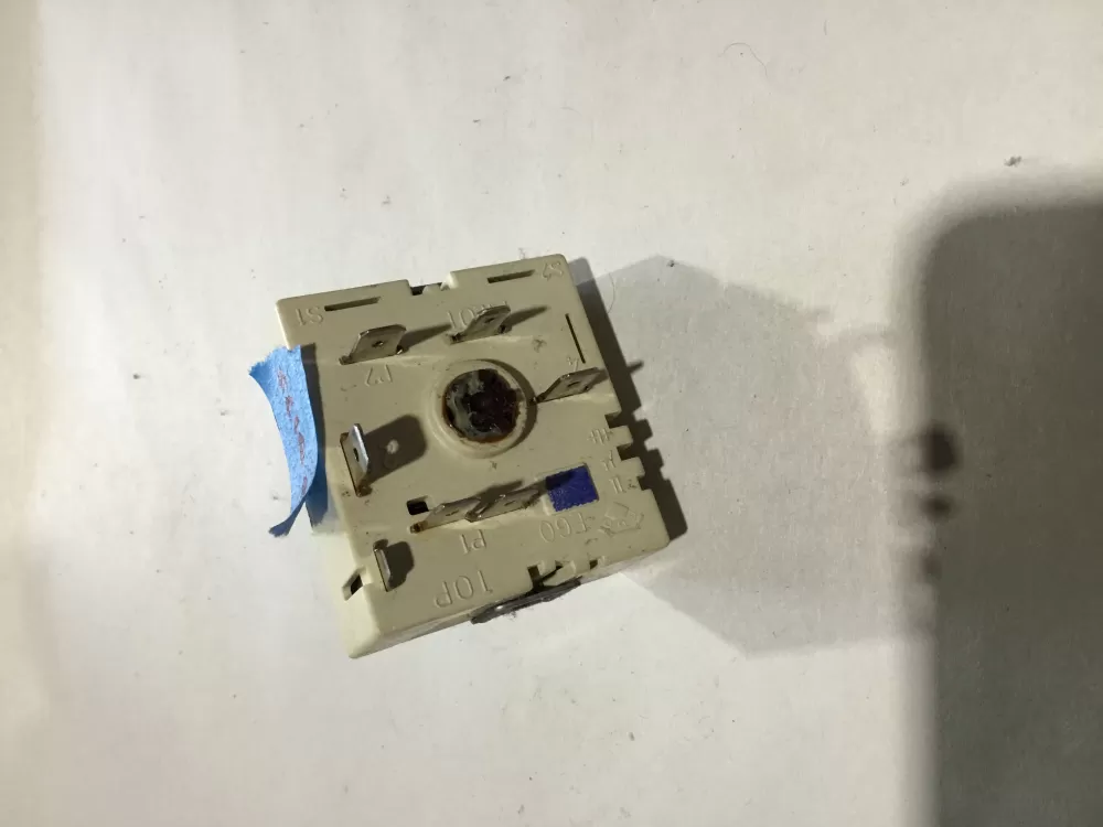 GE  Kenmore 191D2990P002 Range Infinite Switch