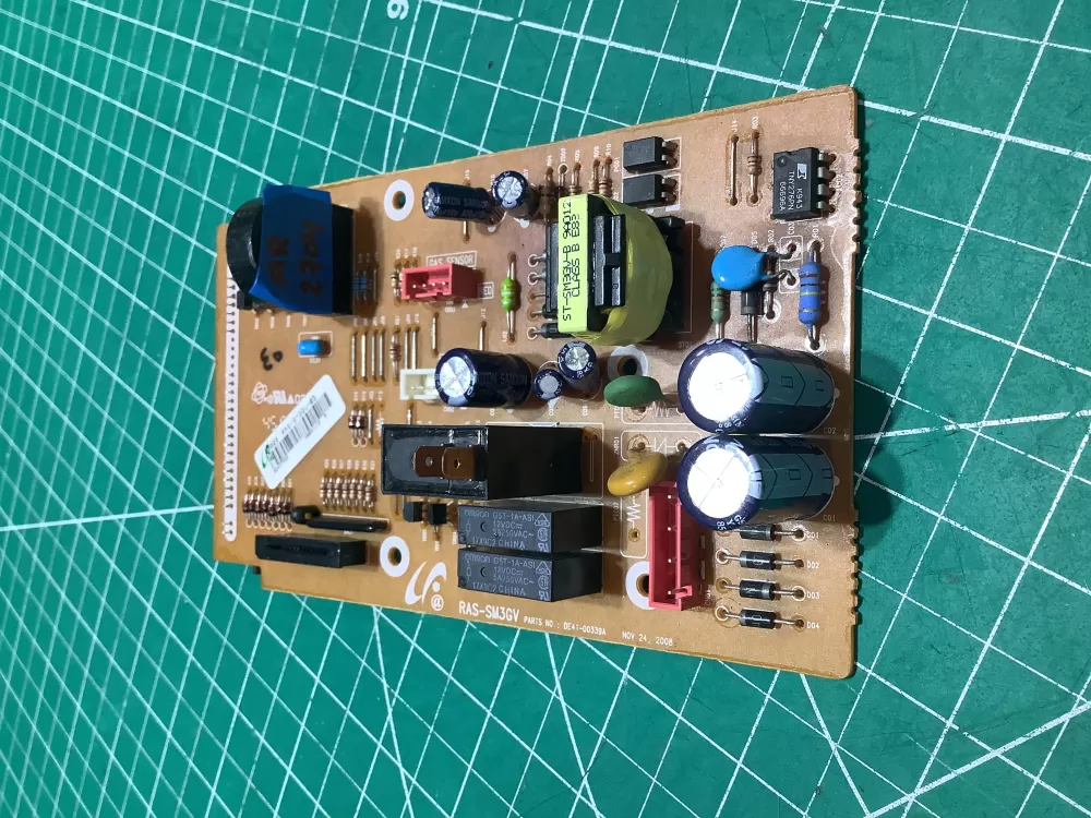 Samsung RAS-SM3GV-03 PCB MODEL RAS-SM3GV-03 AZ183505 | AR2704