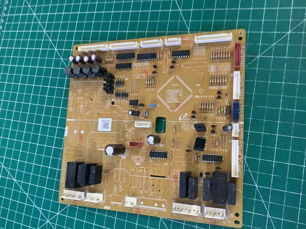 GE Samsung Refrigerator Control Board DA94-02679B AZ203385 | NR329