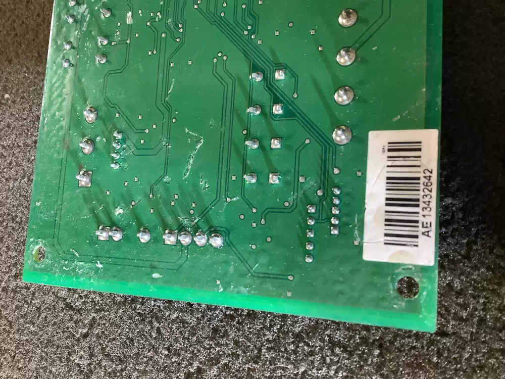 YORK SOURCE 1 Control Circuit Board 1663677 AZ110755 | NR552