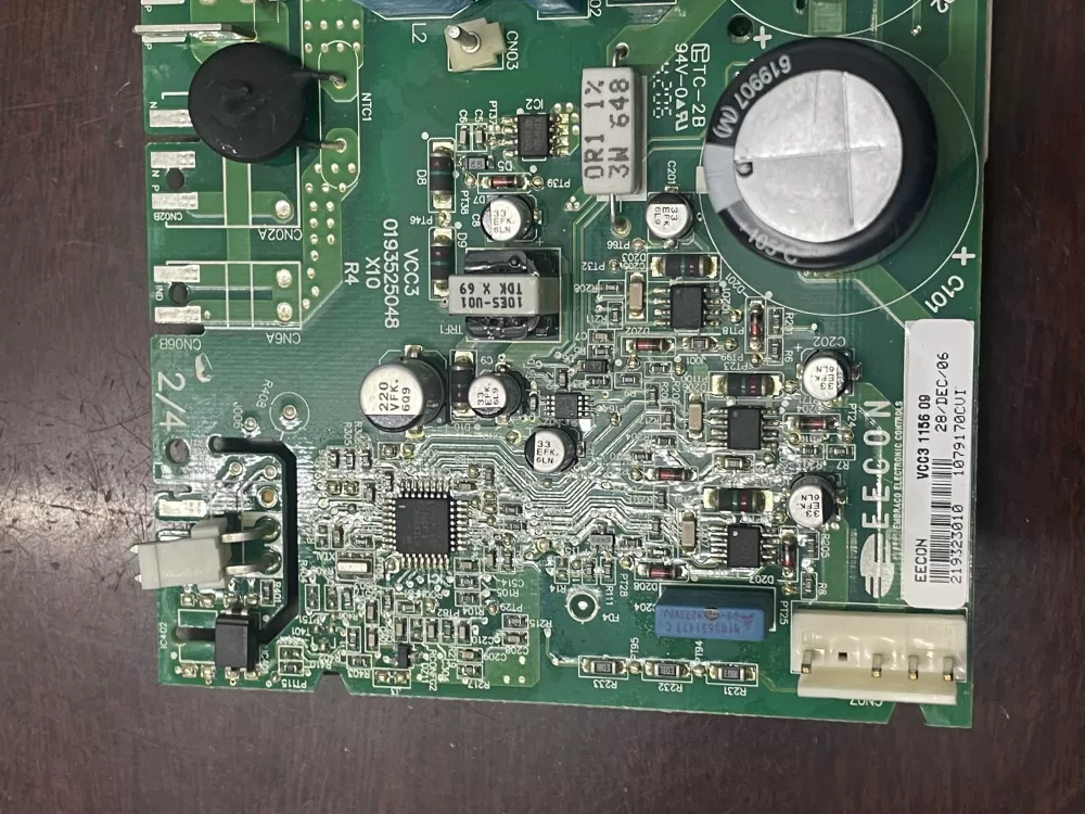 GE Refrigerator 219323010 Main Control Board AZ33044 | KM51