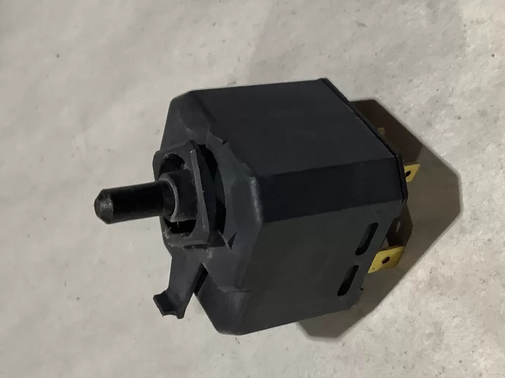 Amana  Crosley  Estate  Inglis  Kenmore  Maytag  Whirlpool 3404233 WP3404233 Dryer Crosley Inglis Start Switch