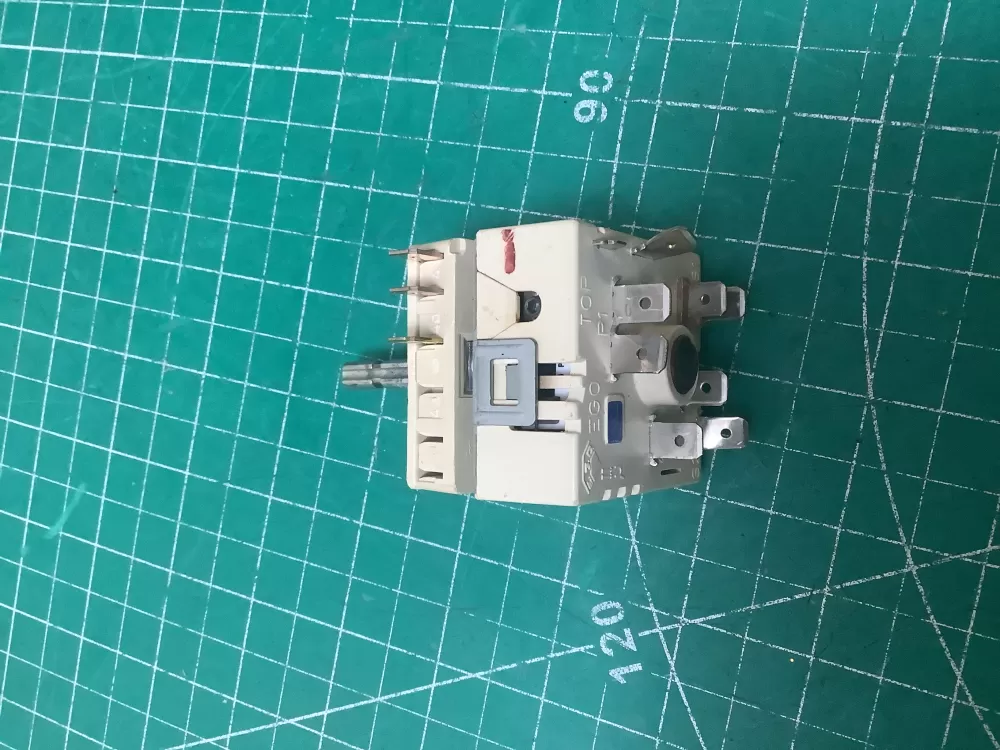 GE Oven WB24T10139 Infinite Control Switch AZ223239 | SLA125