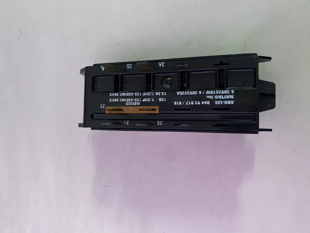 Maytag 6 2093510W Washer Button Switch AZ197304 | BK2732