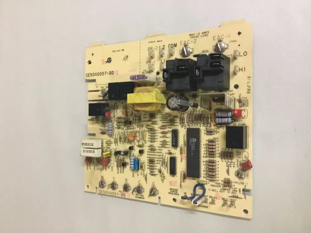 Carrier Bryant CES0110057 00 Furnace Control Board AZ10647 | NR531