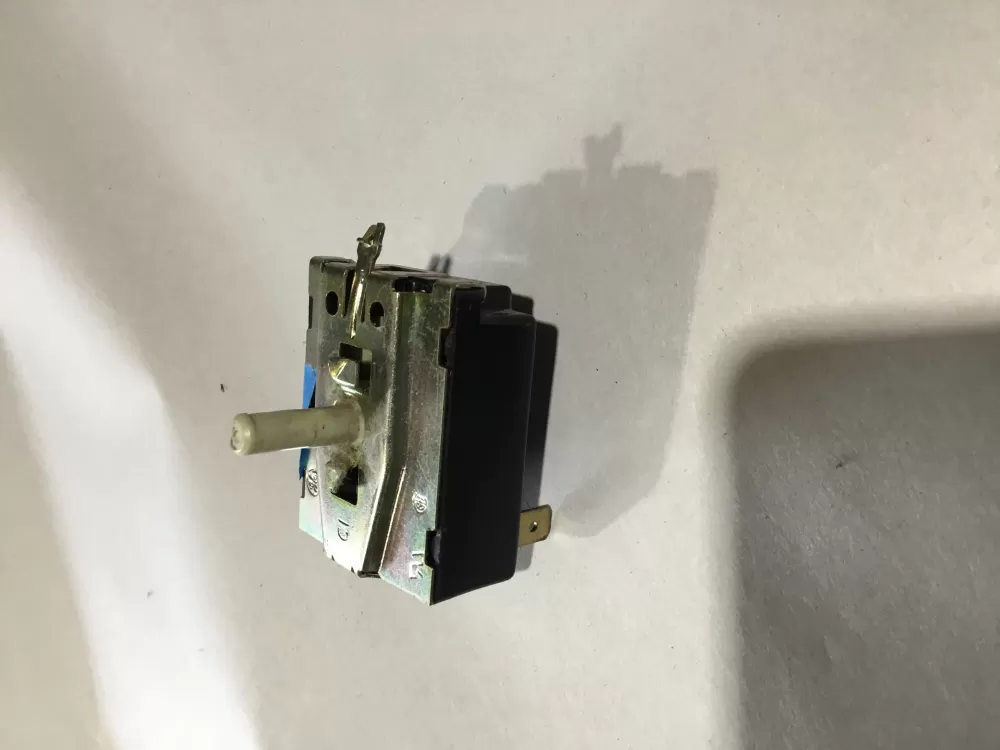 GE 175D2315P009 WE4X881 Dryer Control Board Switch AZ102232 | Sl110