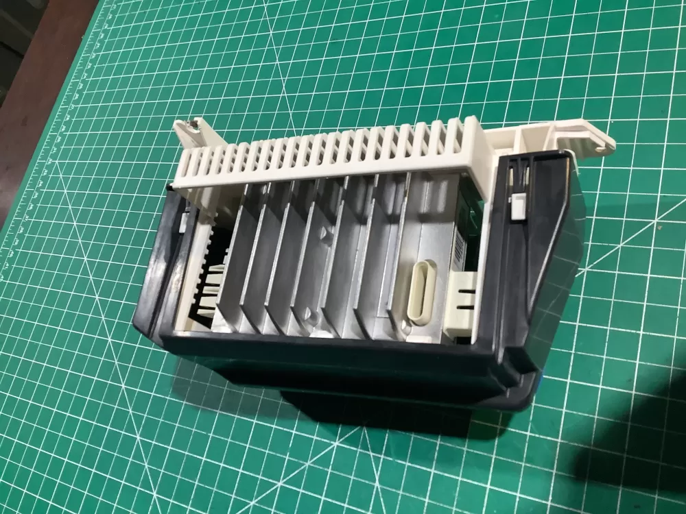 Frigidaire Motor Control 5304529478 / AP7019590 AZ146088 | NR2451