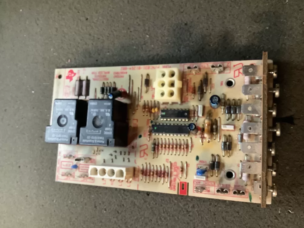 York Luxaire Coleman 031-01264-002 Furnace Control Board AZ98752 | NR89