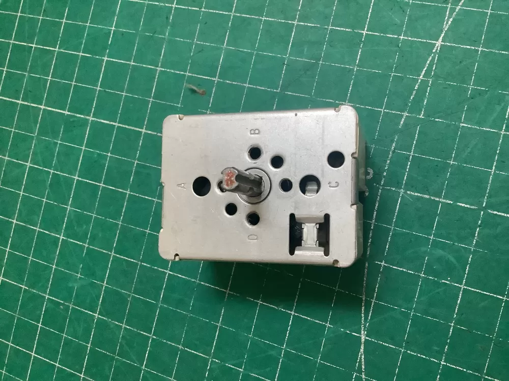 GE  Hotpoint  General Electric WB24T10025  164D1816P012  769692  AH236750  AP2024072  EAP236750  PD00001118  PS236750  WB24T10029  164D1816P008  769696  AH236754  AP2024076  EA236754  EAP236754  PD00008555  PS236754 Range Switch Infinite