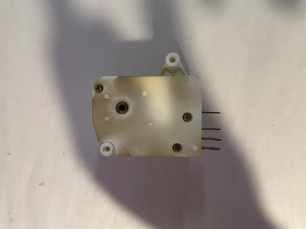 GE WR9X412 Refrigerator Defrost Timer AZ198392 | KM2728