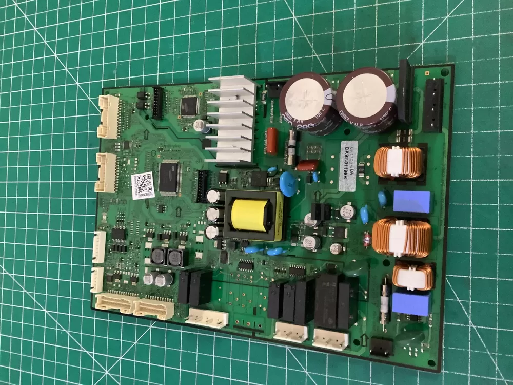 Samsung DA92-01196B Refrigerator Control Board AZ204166 | NR334