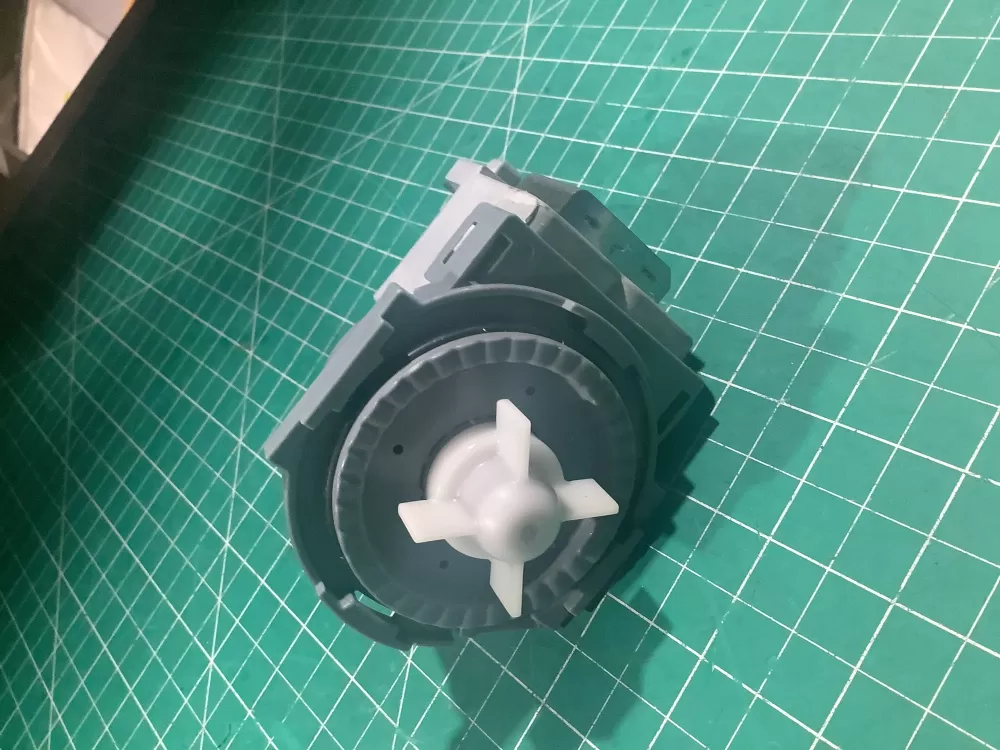 Samsung B25 3A02 Dishwasher Drain Pump AZ143000 | SL278