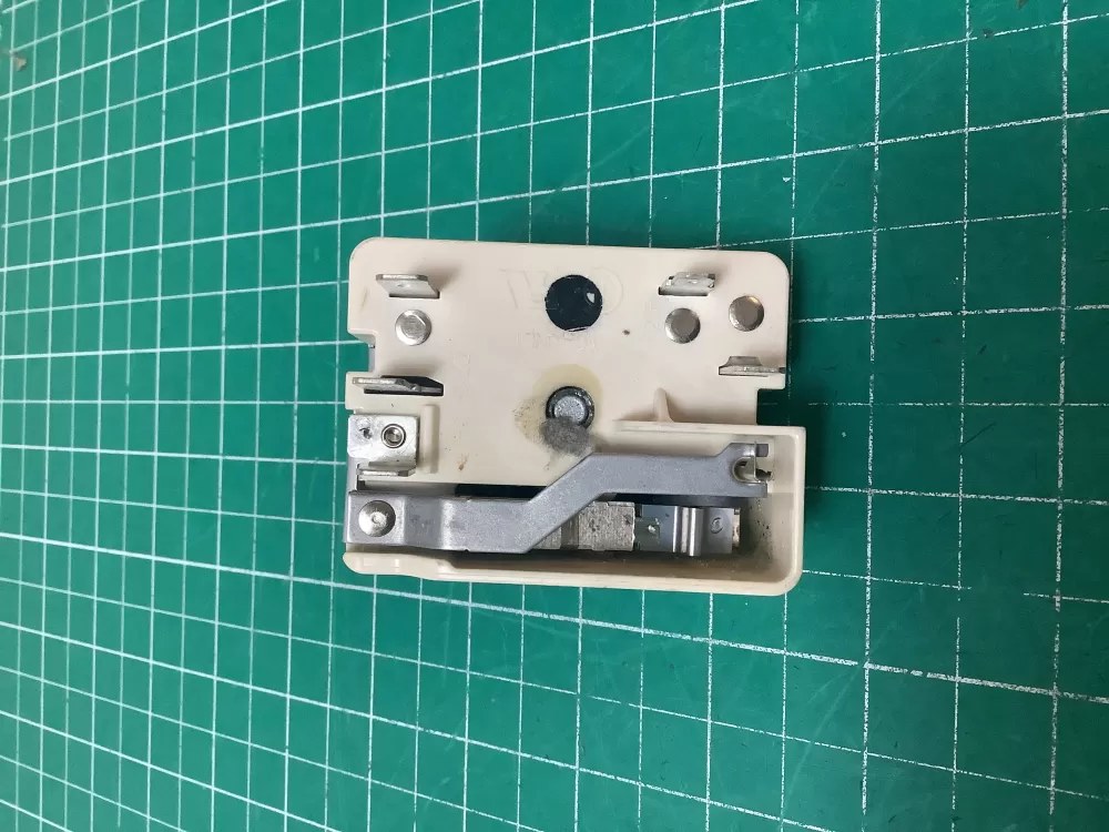 GE Robertshaw 811612 Oven Infinite Switch AZ224654 | SLA116