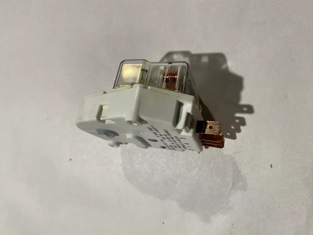 Admiral Jenn Air S-68233-3 Refrigerator Defrost Timer AZ137970 | BK2374