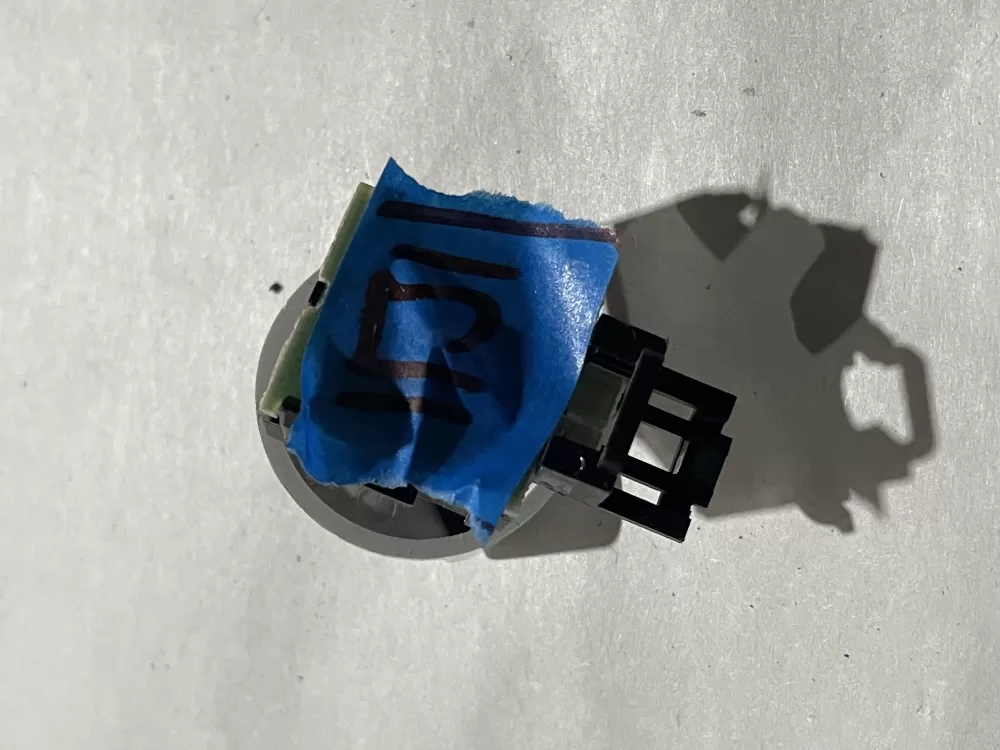 Electrolux EM3642-01 Washer Temperature Switch AZ197095 | KM1131