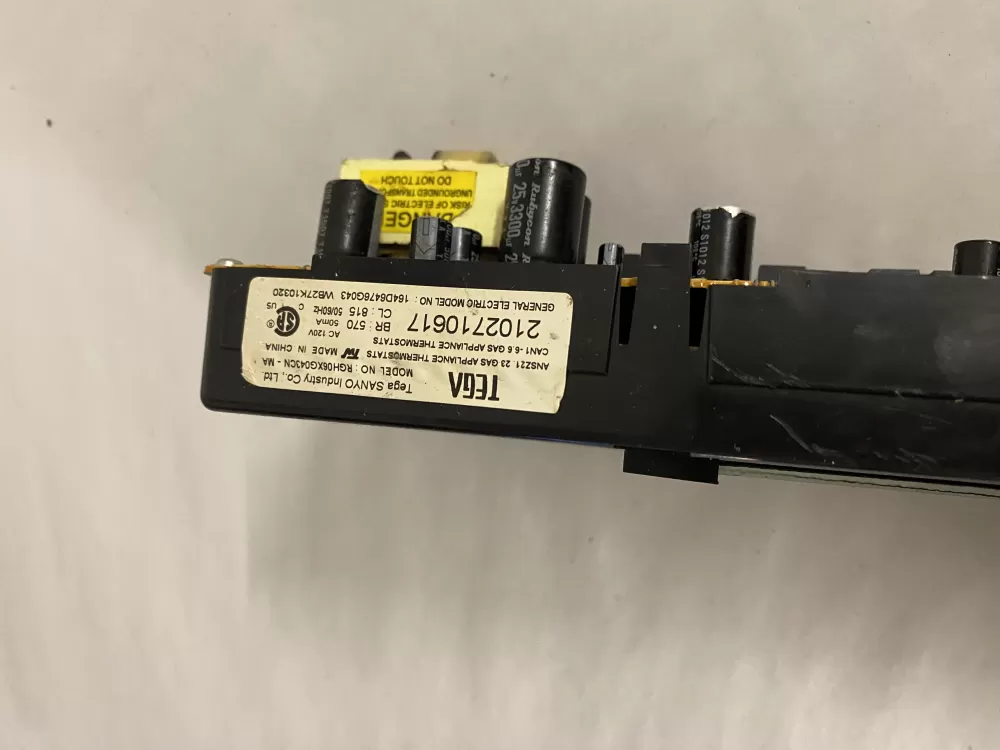 WB27T11007 GE Range Control Board Clock AZ188392 | BKV865